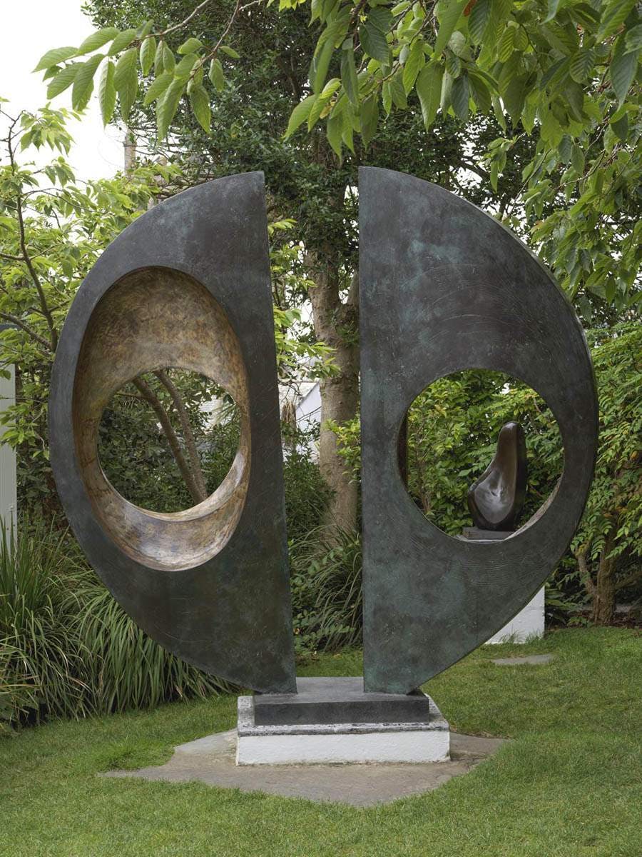 barbara hepworth divided circle sculpture 1969