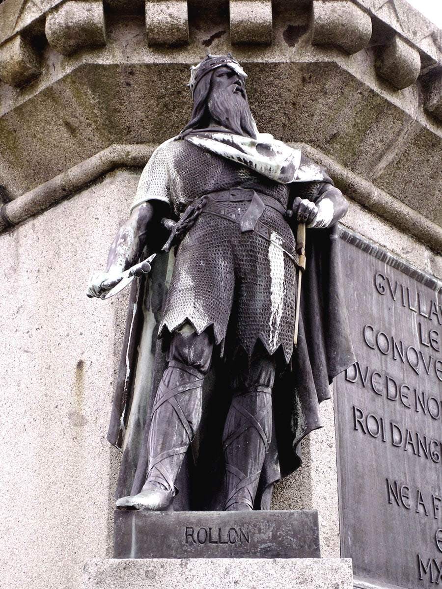 rollo the normans statue